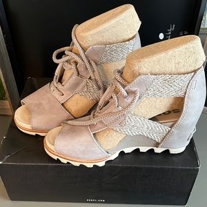 Sorel Joanie Lace sandal